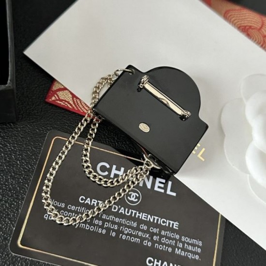 CHANEL Latest advance fashionable logo 2023FW brooch CHANEL Latest advance fashionable logo 2023FW brooch