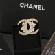 CHANEL New winter 2023FW brooch that can create a new look CHANEL New winter 2023FW brooch that can create a new look