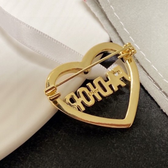2023SS brooch celebrities are crazy brand new DIOR Dior 2023SS brooch celebrities are crazy brand new DIOR Dior