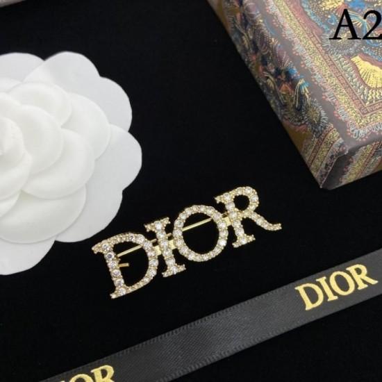 2023SS brooch Last year's popular item new DIOR Dior 2023SS brooch Last year's popular item new DIOR Dior