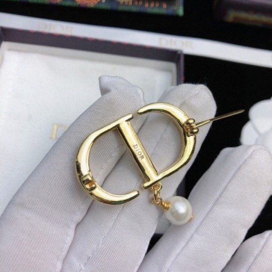 2023SS brooch new item Dress elegantly DIOR Dior 2023SS brooch new item Dress elegantly DIOR Dior