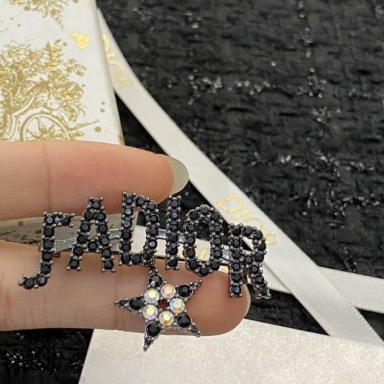 DIOR Dior Brooch 2023SS Excellent practicality for daily use DIOR Dior Brooch 2023SS Excellent practicality for daily use