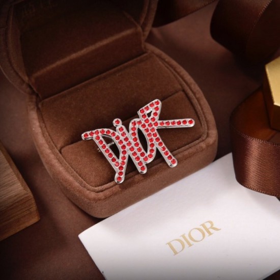 DIOR Dior brooch 2023SS popular new brand item DIOR Dior brooch 2023SS popular new brand item