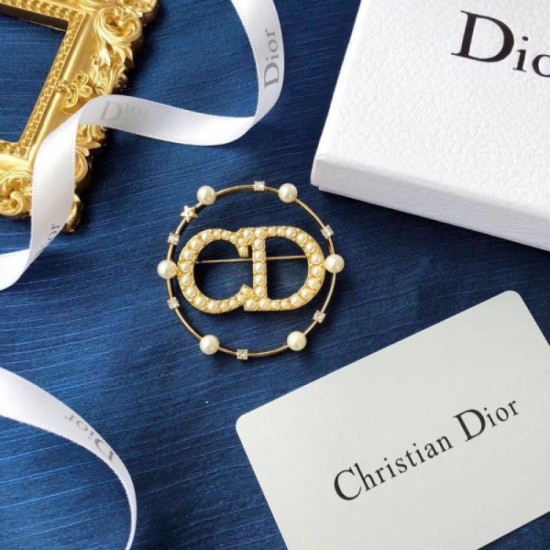 DIOR Dior brooch 2023SS Enjoy spring and summer fashion DIOR Dior brooch 2023SS Enjoy spring and summer fashion
