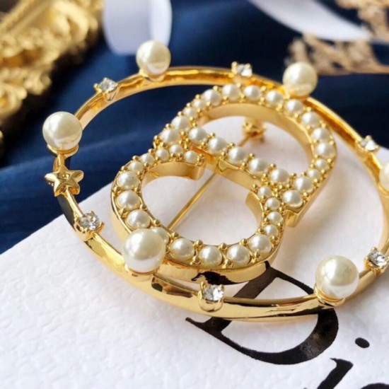 DIOR Dior brooch 2023SS Enjoy spring and summer fashion DIOR Dior brooch 2023SS Enjoy spring and summer fashion
