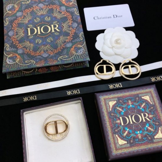 2023FW Brooch DIOR Dior Relaxed atmosphere 2023FW Brooch DIOR Dior Relaxed atmosphere