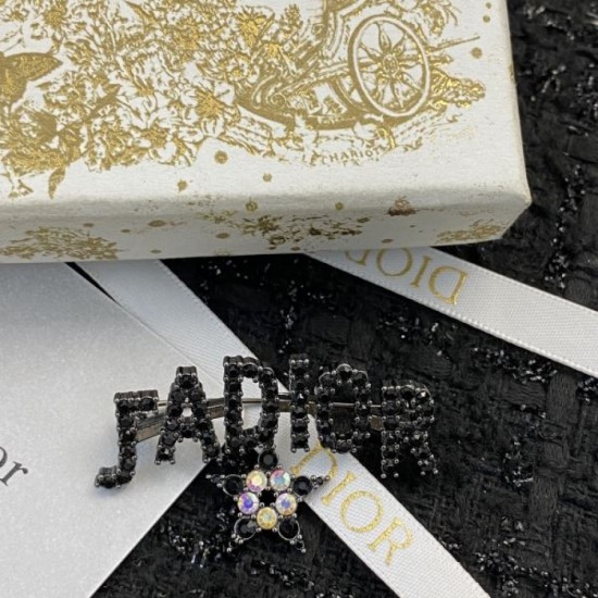 2023FW Brooch DIOR New item in pursuit of Dior trends 2023FW Brooch DIOR New item in pursuit of Dior trends