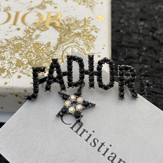 2023FW Brooch DIOR New item in pursuit of Dior trends 2023FW Brooch DIOR New item in pursuit of Dior trends