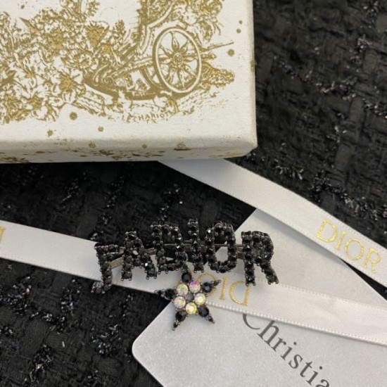 2023FW Brooch DIOR New item in pursuit of Dior trends 2023FW Brooch DIOR New item in pursuit of Dior trends
