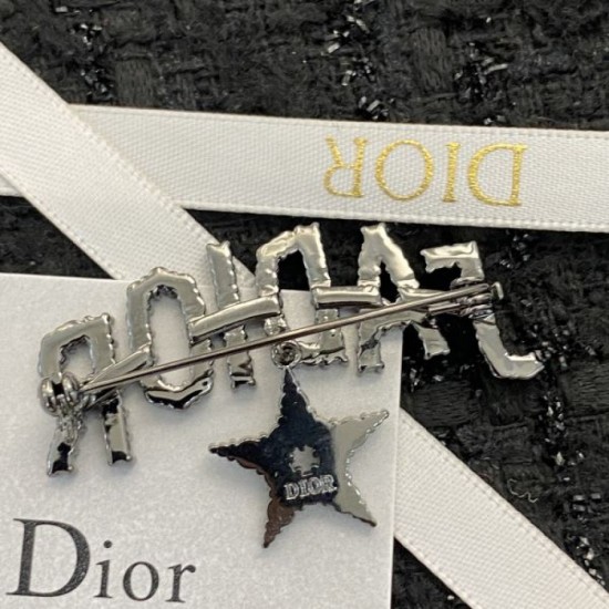 2023FW Brooch DIOR New item in pursuit of Dior trends 2023FW Brooch DIOR New item in pursuit of Dior trends