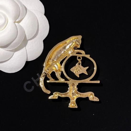 DIOR Fashionable autumn/winter style 2023FW brooch DIOR Fashionable autumn/winter style 2023FW brooch