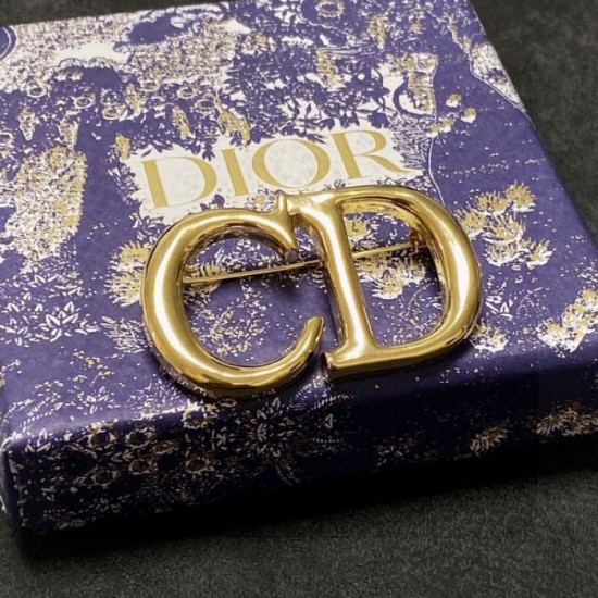 DIOR Dior continues to be popular 2023FW brooch DIOR Dior continues to be popular 2023FW brooch