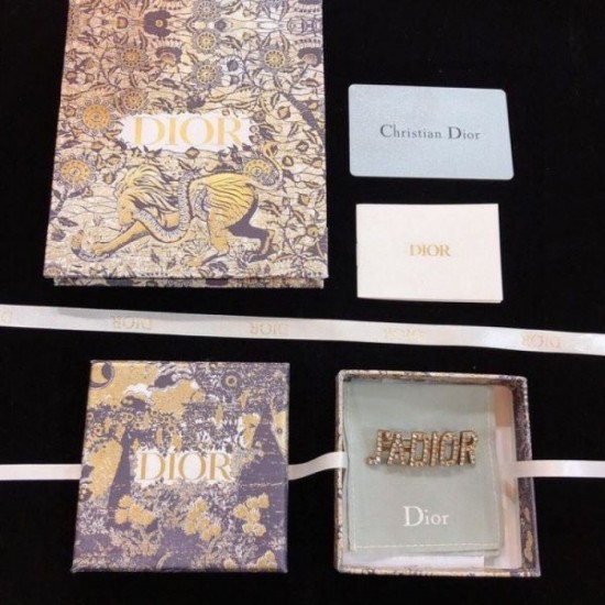 DIOR Dior 2023FW brooch that gives you a youthful impression and a lively look DIOR Dior 2023FW brooch that gives you a youthful impression and a lively look