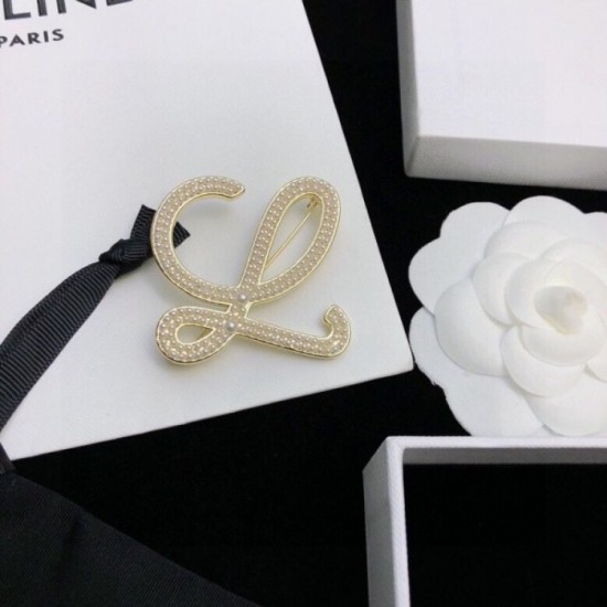 LOEWE Loewe brooch 2023SS Enjoy the latest summer style LOEWE Loewe brooch 2023SS Enjoy the latest summer style