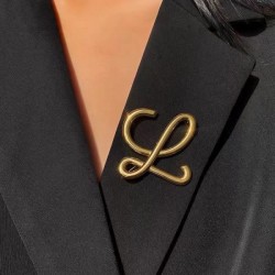 LOEWE New item this winter 2023FW brooch that you can take for granted