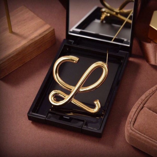 LOEWE New item this winter 2023FW brooch that you can take for granted LOEWE New item this winter 2023FW brooch that you can take for granted