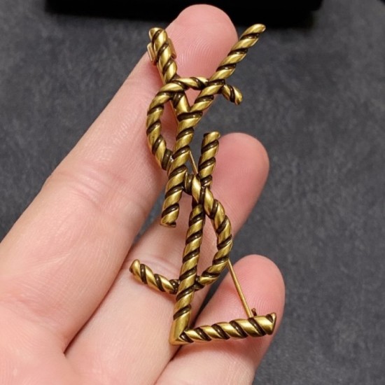 YSL Yves Saint Laurent Brooch 2023SS Big trend of the year YSL Yves Saint Laurent Brooch 2023SS Big trend of the year