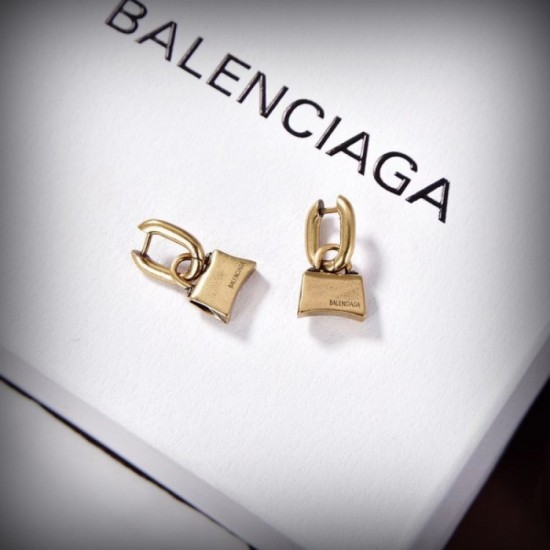 BALENCIAGA Balenciaga Earrings 2023SS You should pay attention to this spring and summer BALENCIAGA Balenciaga Earrings 2023SS You should pay attention to this spring and summer