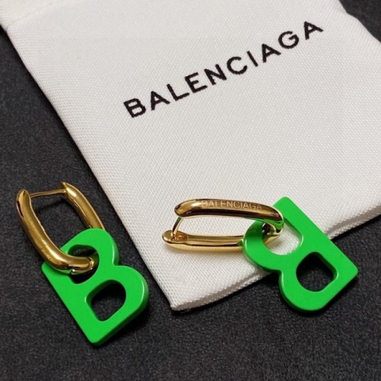 BALENCIAGA Balenciaga earrings 2023SS will definitely be popular this summer BALENCIAGA Balenciaga earrings 2023SS will definitely be popular this summer