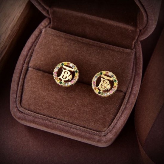 2023FW earrings BURBERRY Burberry is gaining attention now 2023FW earrings BURBERRY Burberry is gaining attention now