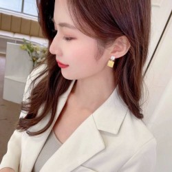 2023FW Earrings BOTTEGA VENETA Bottega Veneta This year's fall number 1