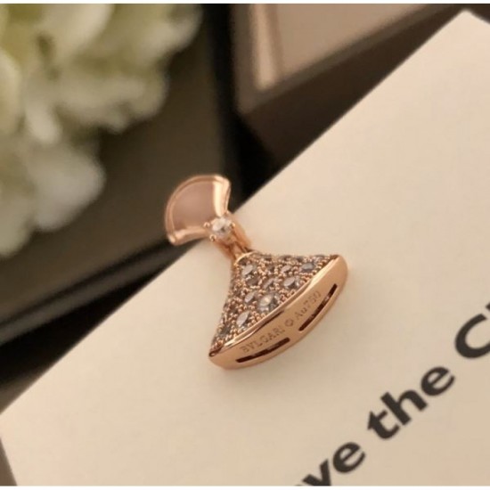 2023FW Earrings BVLGARI You can enjoy it this fall 2023FW Earrings BVLGARI You can enjoy it this fall