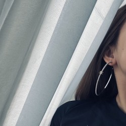 2023SS Earrings Transform into a beautiful outfit CELINE Celine