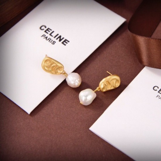 2023SS earrings New products continue to be very popular CELINE Celine 2023SS earrings New products continue to be very popular CELINE Celine