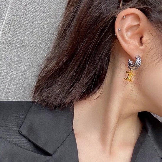 CELINE Celine earrings 2023SS overseas limited model new work CELINE Celine earrings 2023SS overseas limited model new work
