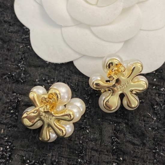 CELINE Celine earrings 2023SS celebrity favorite brand CELINE Celine earrings 2023SS celebrity favorite brand