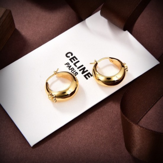 CELINE Celine earrings 2023SS long season active CELINE Celine earrings 2023SS long season active