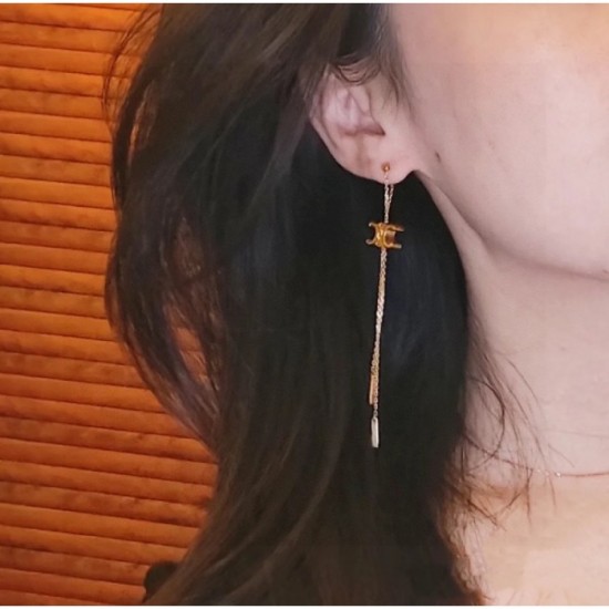 CELINE Celine Earrings 2023SS Pay attention to your feet CELINE Celine Earrings 2023SS Pay attention to your feet