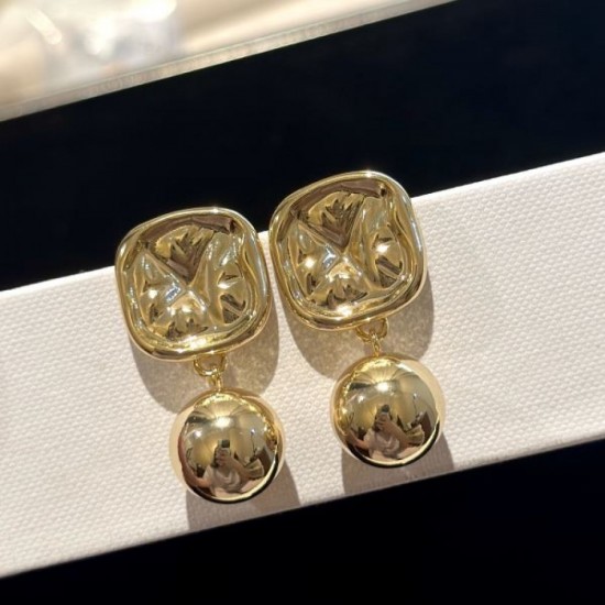 2023FW Earrings CELINE You can buy them now! New arrival 2023FW Earrings CELINE You can buy them now! New arrival