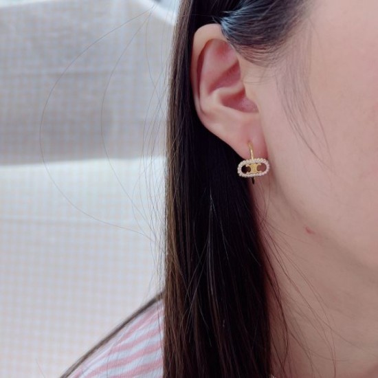 2023FW Earrings CELINE Celine continues to be popular Limited item 2023FW Earrings CELINE Celine continues to be popular Limited item