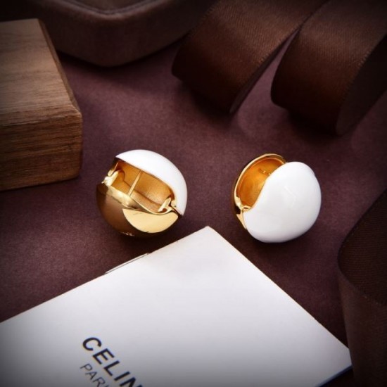 2023FW Earrings CELINE CELINE Feels elegant and autumn-like 2023FW Earrings CELINE CELINE Feels elegant and autumn-like
