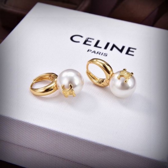 CELINE Celine 2023FW earrings perfect for winter coordination CELINE Celine 2023FW earrings perfect for winter coordination
