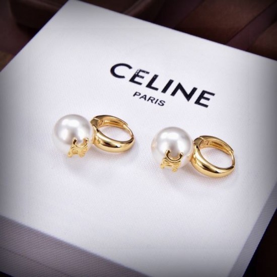 CELINE Celine 2023FW earrings perfect for winter coordination CELINE Celine 2023FW earrings perfect for winter coordination