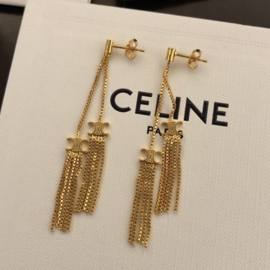 CELINE 2023FW earrings that are easy to balance CELINE 2023FW earrings that are easy to balance