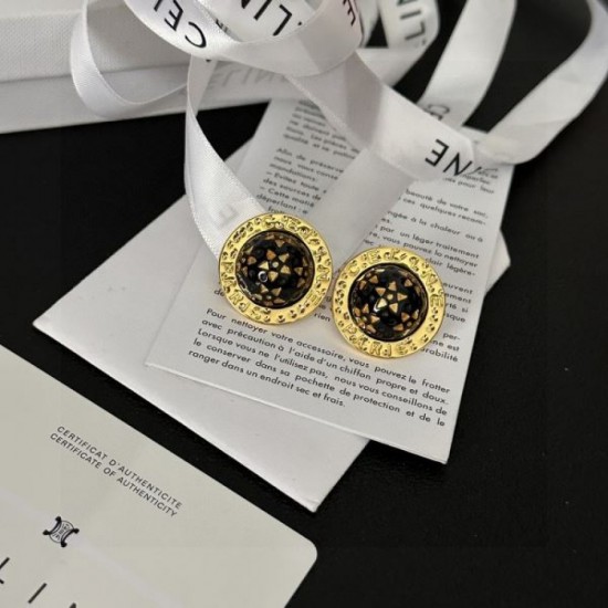CELINE Celine new product suddenly reduced price! 2023FW earrings CELINE Celine new product suddenly reduced price! 2023FW earrings
