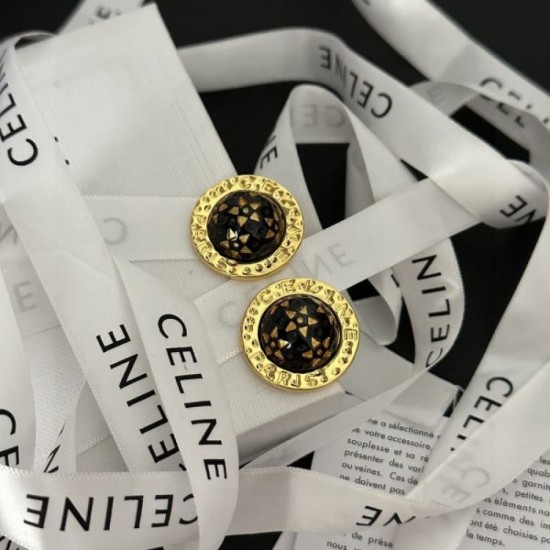 CELINE Celine new product suddenly reduced price! 2023FW earrings CELINE Celine new product suddenly reduced price! 2023FW earrings