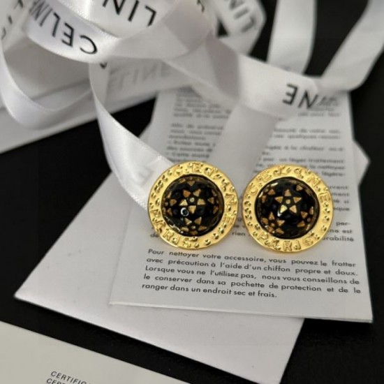 CELINE Celine new product suddenly reduced price! 2023FW earrings CELINE Celine new product suddenly reduced price! 2023FW earrings