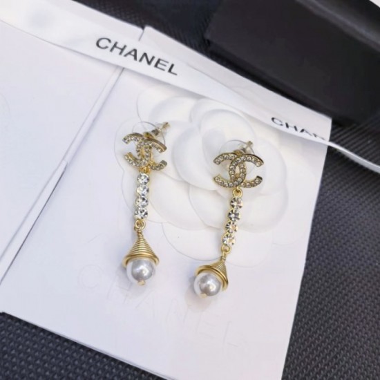 2023SS Earrings CHANEL Chanel with a retro feel 2023SS Earrings CHANEL Chanel with a retro feel