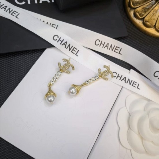 2023SS Earrings CHANEL Chanel with a retro feel 2023SS Earrings CHANEL Chanel with a retro feel