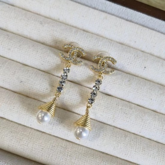 2023SS Earrings CHANEL Chanel with a retro feel 2023SS Earrings CHANEL Chanel with a retro feel