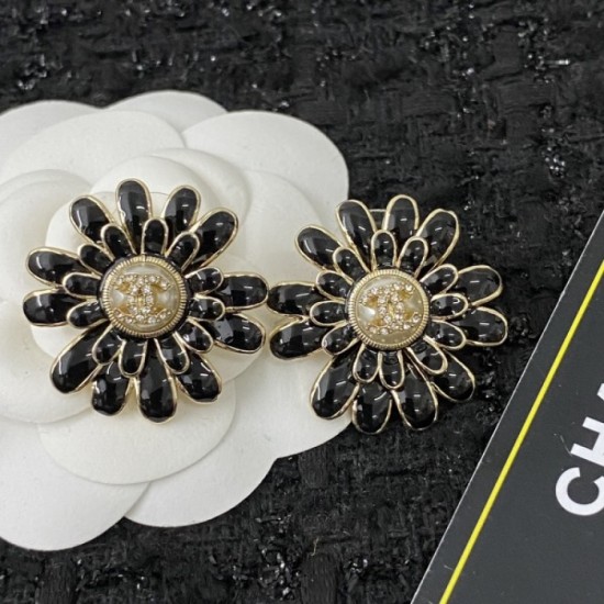 2023SS earrings New deals at sale prices CHANEL Chanel 2023SS earrings New deals at sale prices CHANEL Chanel