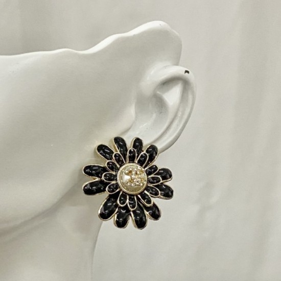2023SS earrings New deals at sale prices CHANEL Chanel 2023SS earrings New deals at sale prices CHANEL Chanel