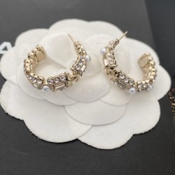 2023SS Earrings Shortest 1 week Not yet released in Japan CHANEL Chanel