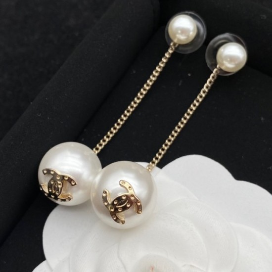 2023SS Earrings Widening the range of fashion CHANEL Chanel 2023SS Earrings Widening the range of fashion CHANEL Chanel