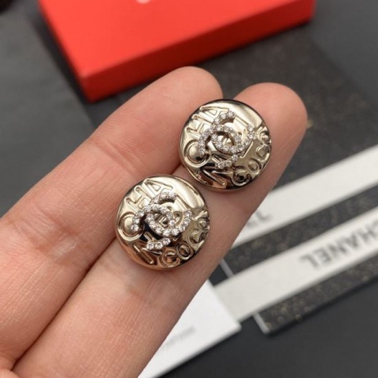 2023FW earrings CHANEL CHANEL Style that can be used for autumn 2023FW earrings CHANEL CHANEL Style that can be used for autumn