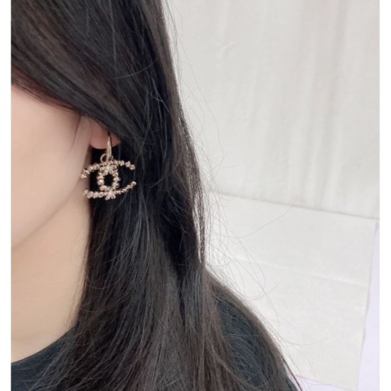 2023FW earrings CHANEL Chanel This fall's must-have item 2023FW earrings CHANEL Chanel This fall's must-have item